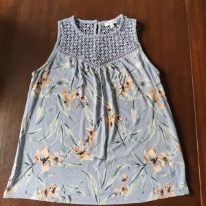 3/20$ Reitmans Sleeveless Dusty Blue Floral Shirt - Size XS